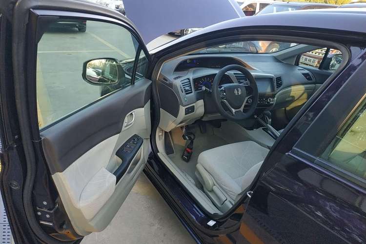 Used Honda Civic 2013 10th Anniversary 1.8L Automatic Comfort Version Driver Seat