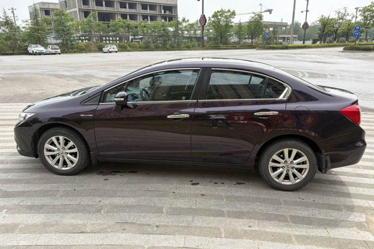 Used Honda Civic 2013 10th Anniversary 1.8L Automatic Luxury Edition Exterior 3