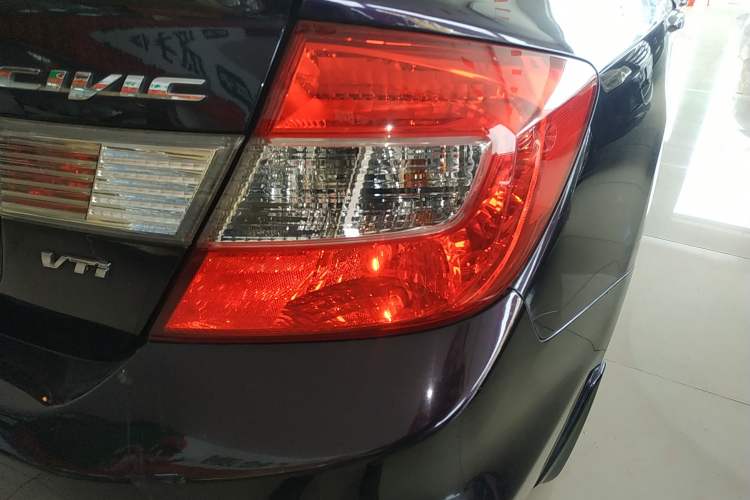 Used Honda Civic 2013 10th Anniversary 1.8L Automatic Luxury Edition Exterior 3