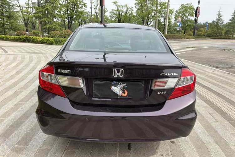 Used Honda Civic 2013 10th Anniversary 1.8L Automatic Luxury Edition Exterior 4