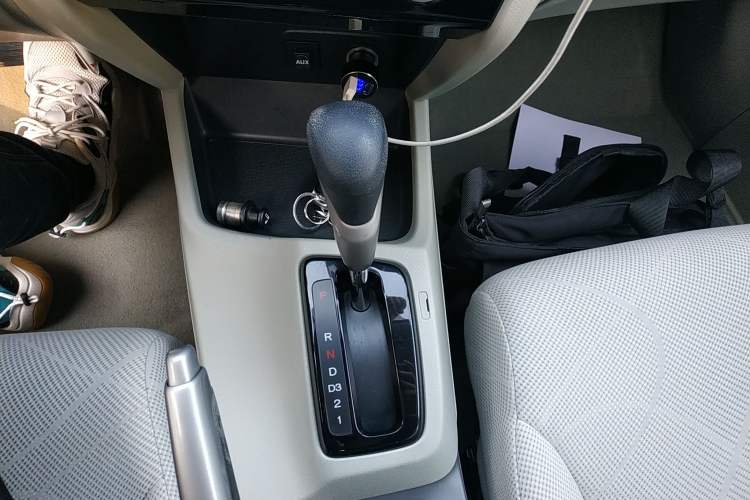 Used Honda Civic 2013 10th Anniversary 1.8L Automatic Comfort Version Gear Lever