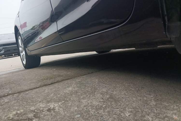 Used Honda Civic 2013 10th Anniversary 1.8L Automatic Comfort Version Left Side Sill
