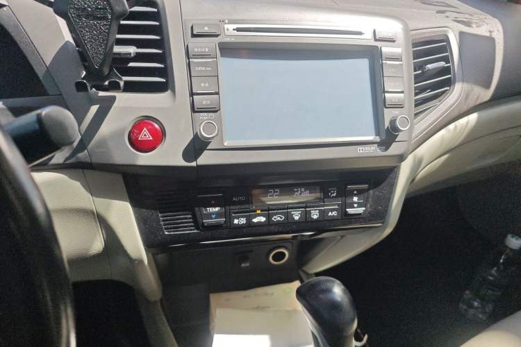 Used Honda Civic 2013 10th Anniversary 1.8L Automatic Luxury Edition Audio And AC Panel