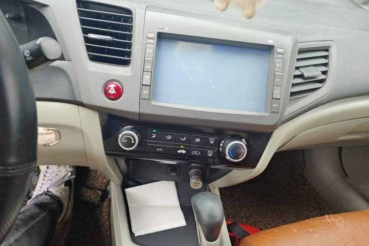 Used Honda Civic 2013 10th Anniversary 1.8L Automatic Comfort Version Audio And AC Panel