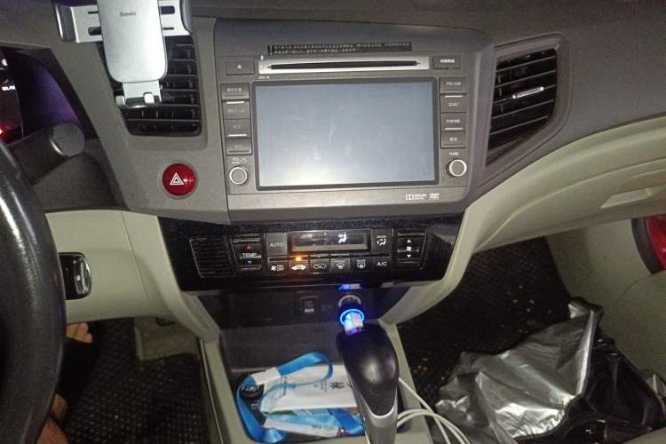 Used Honda Civic 2013 10th Anniversary 1.8L Automatic Luxury Edition Audio And AC Panel