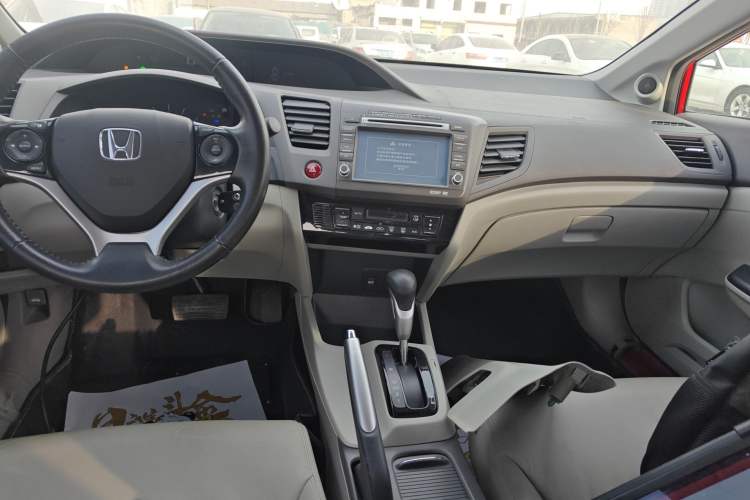 Used Honda Civic 2013 10th Anniversary 1.8L Automatic Luxury Edition Audio And AC Panel