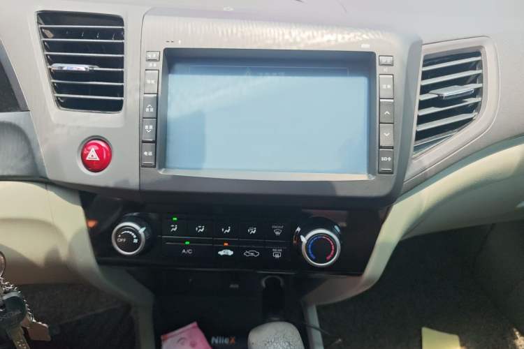 Used Honda Civic 2013 10th Anniversary 1.8L Automatic Comfort Version Audio And AC Panel