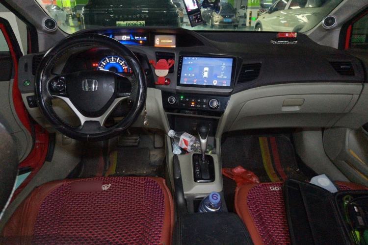 Used Honda Civic 2013 10th Anniversary 1.8L Automatic Comfort Version Center Console