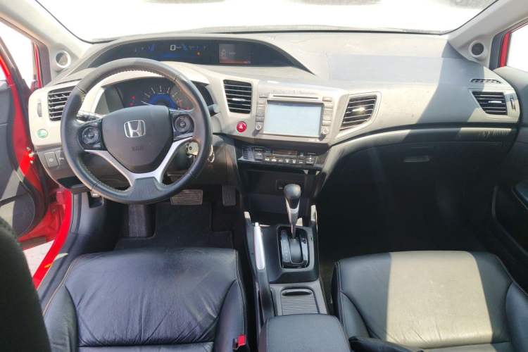 Used Honda Civic 2013 10th Anniversary 1.8L Automatic Luxury Edition Center Console