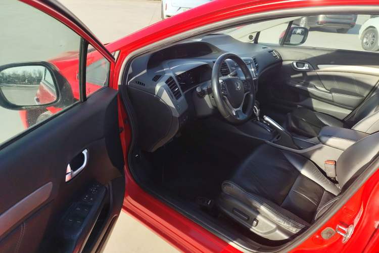 Used Honda Civic 2013 10th Anniversary 1.8L Automatic Luxury Edition Driver Seat