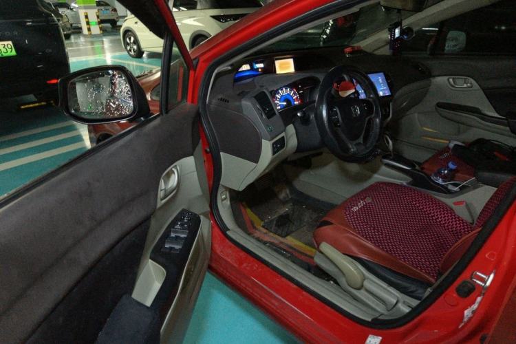 Used Honda Civic 2013 10th Anniversary 1.8L Automatic Comfort Version Driver Seat