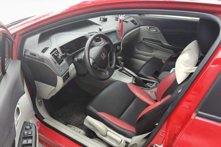 Used Honda Civic 2013 10th Anniversary 1.8L Automatic Comfort Version Driver Seat