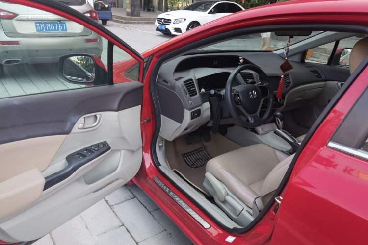 Used Honda Civic 2013 10th Anniversary 1.8L Automatic Comfort Version Driver Seat
