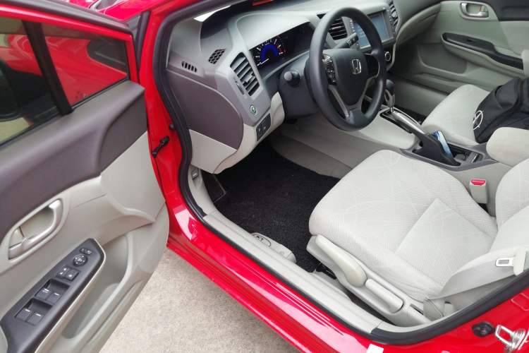 Used Honda Civic 2013 10th Anniversary 1.8L Automatic Comfort Version Driver Seat