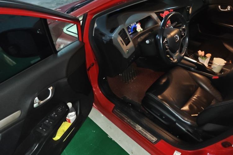 Used Honda Civic 2013 10th Anniversary 1.8L Automatic Luxury Edition Driver Seat