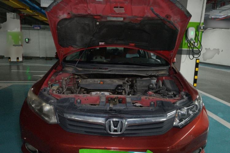 Used Honda Civic 2013 10th Anniversary 1.8L Automatic Comfort Version Engine Bay