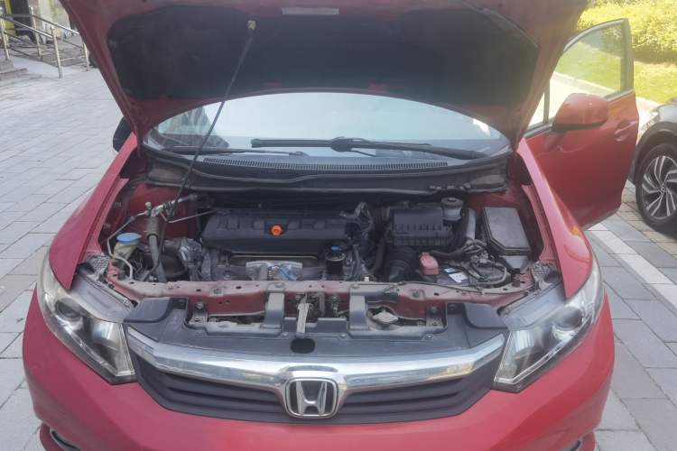 Used Honda Civic 2013 10th Anniversary 1.8L Automatic Comfort Version Engine Bay