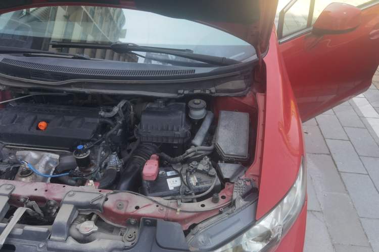 Used Honda Civic 2013 10th Anniversary 1.8L Automatic Comfort Version Engine Bay Left