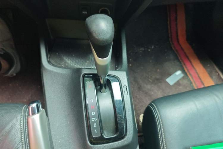 Used Honda Civic 2013 10th Anniversary 1.8L Automatic Luxury Edition Gear Lever