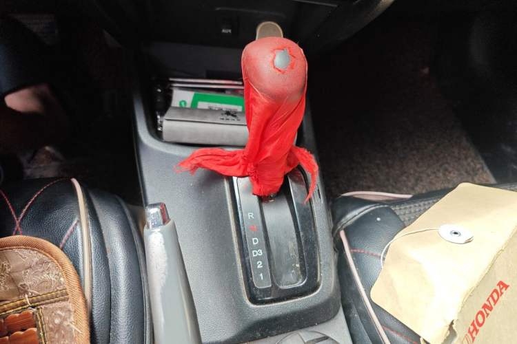 Used Honda Civic 2013 10th Anniversary 1.8L Automatic Luxury Edition Gear Lever
