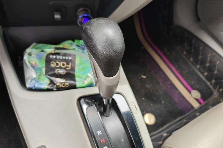 Used Honda Civic 2013 10th Anniversary 1.8L Automatic Comfort Version Gear Lever