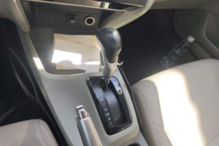 Used Honda Civic 2013 10th Anniversary 1.8L Automatic Luxury Edition Gear Lever