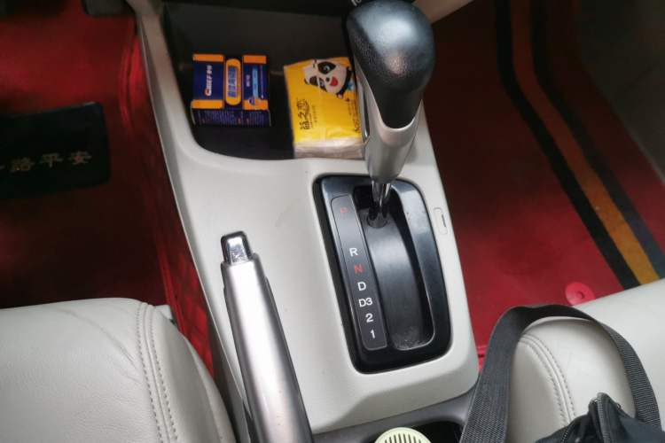 Used Honda Civic 2013 10th Anniversary 1.8L Automatic Luxury Edition Gear Lever
