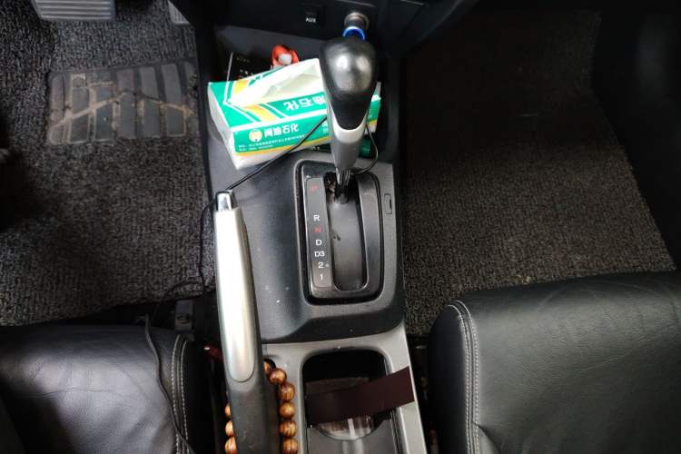 Used Honda Civic 2013 10th Anniversary 1.8L Automatic Luxury Edition Gear Lever