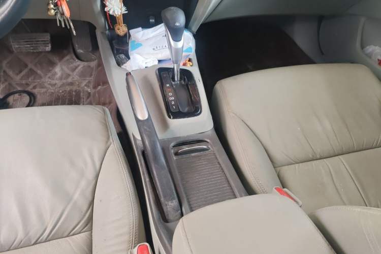 Used Honda Civic 2013 10th Anniversary 1.8L Automatic Luxury Edition Gear Lever