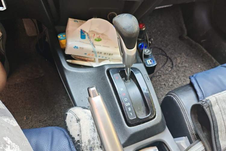Used Honda Civic 2013 10th Anniversary 1.8L Automatic Luxury Edition Gear Lever
