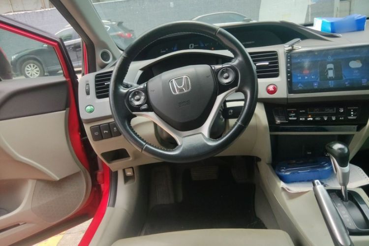 Used Honda Civic 2013 10th Anniversary 1.8L Automatic Luxury Edition Interior 3