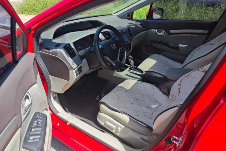 Used Honda Civic 2013 10th Anniversary 1.8L Automatic Luxury Edition Interior 3