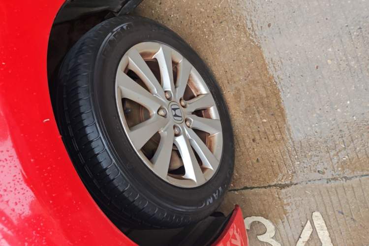 Used Honda Civic 2013 10th Anniversary 1.8L Automatic Luxury Edition Left Front Wheel Hub