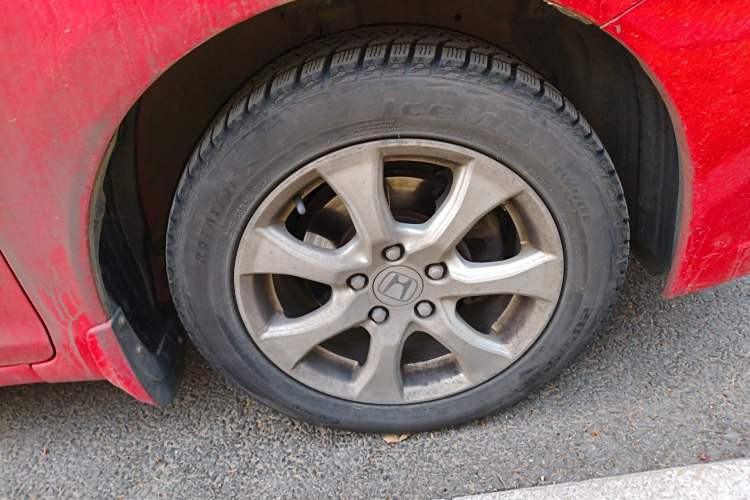 Used Honda Civic 2013 10th Anniversary Edition 1.8L Manual Comfort Version Right Front Wheel Hub
