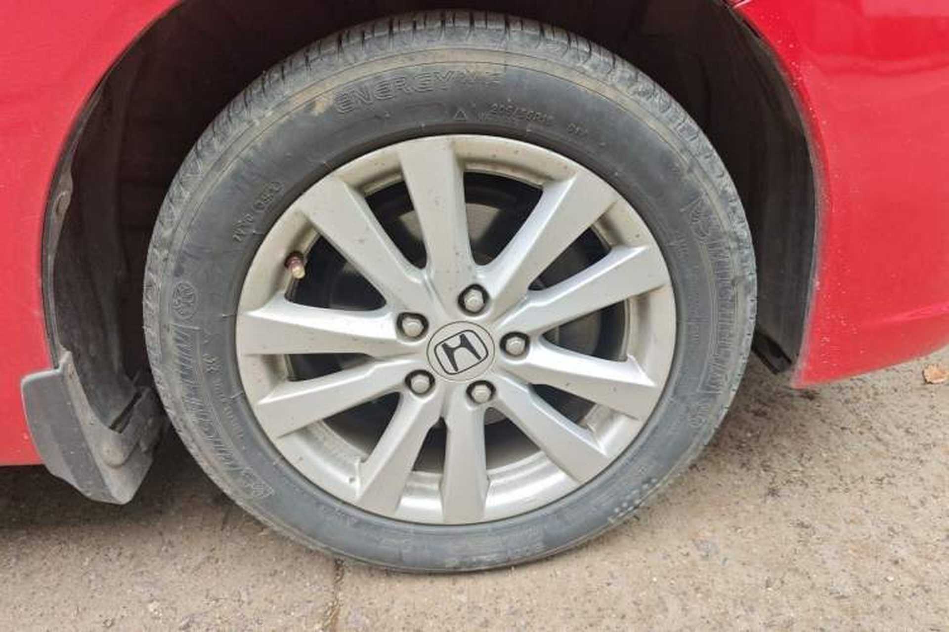 Used Honda Civic 2013 10th Anniversary 1.8L Automatic Luxury Edition Right Front Wheel Hub