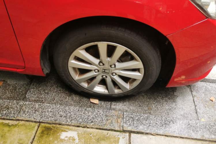 Used Honda Civic 2013 10th Anniversary 1.8L Automatic Luxury Edition Right Front Wheel Hub