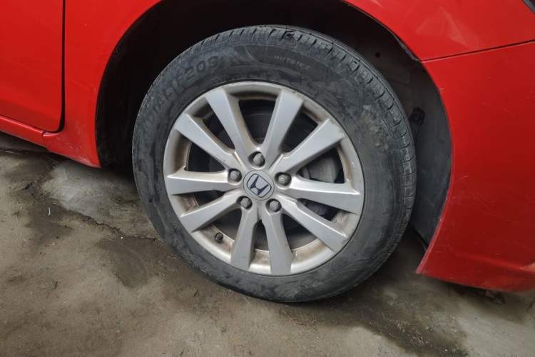 Used Honda Civic 2013 10th Anniversary 1.8L Automatic Luxury Edition Right Front Wheel Hub