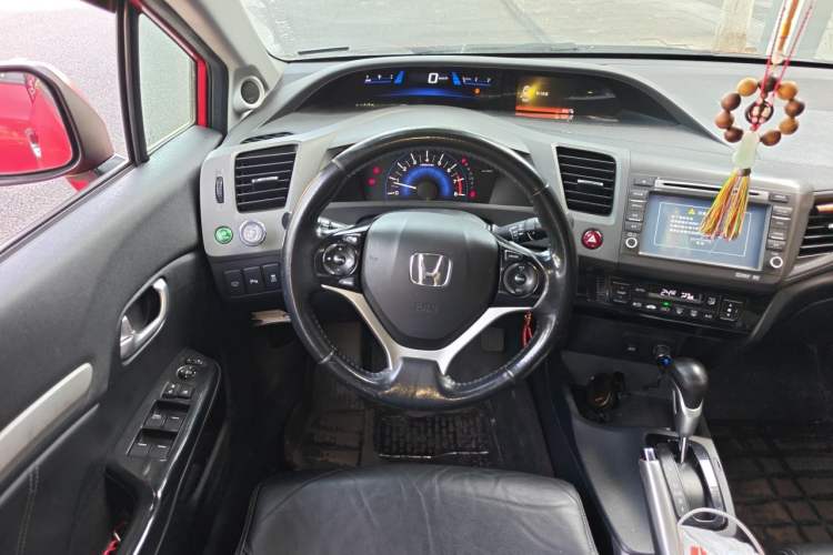 Used Honda Civic 2013 10th Anniversary 1.8L Automatic Luxury Edition Steering Wheel