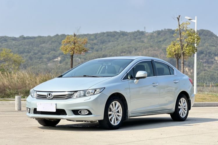 Used Honda Civic 2013 10th Anniversary 1.8L Automatic Luxury Edition Guazi used car, China used car export, Used car for sale, Used cars, Cheapest cars for sale