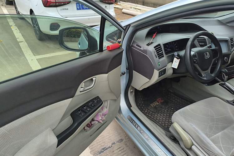 Used Honda Civic 2013 10th Anniversary 1.8L Automatic Comfort Version Driver Seat