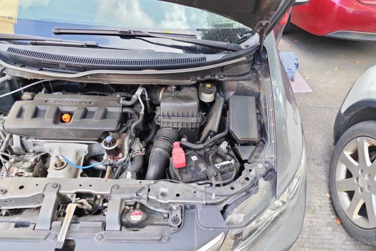 Used Honda Civic 2013 10th Anniversary 1.8L Automatic Comfort Version Engine Bay Left