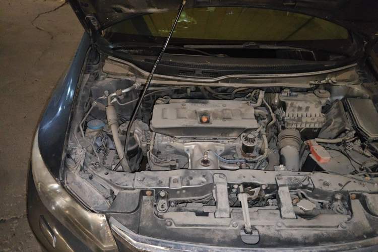 Used Honda Civic 2013 10th Anniversary 1.8L Automatic Luxury Edition Engine Bay Right