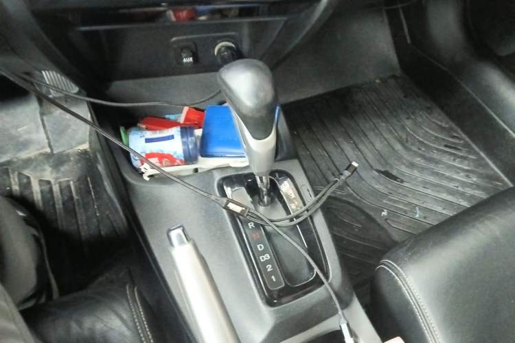 Used Honda Civic 2013 10th Anniversary 1.8L Automatic Luxury Edition Gear Lever