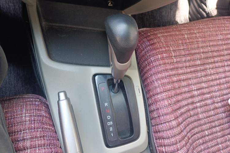 Used Honda Civic 2013 10th Anniversary 1.8L Automatic Comfort Version Gear Lever