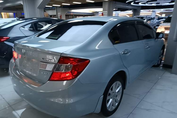 Used Honda Civic 2013 10th Anniversary 1.8L Automatic Luxury Edition Rear Right 45 Deg