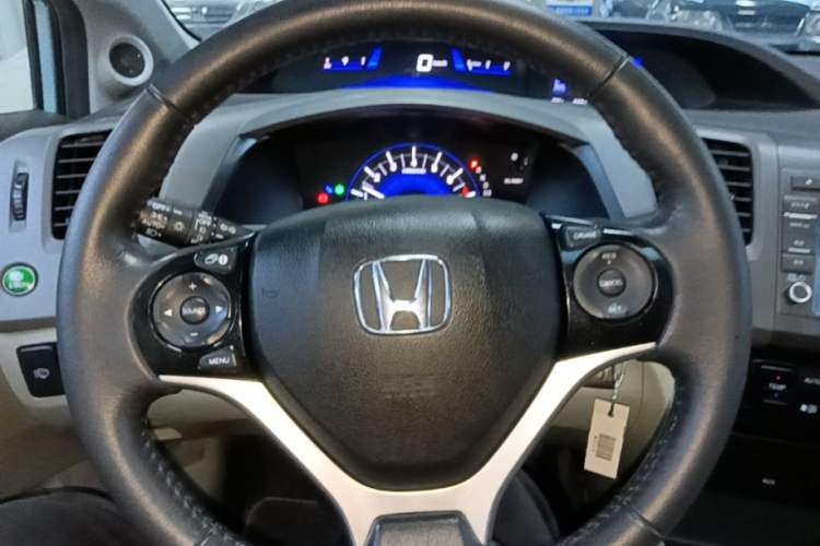 Used Honda Civic 2013 10th Anniversary 1.8L Automatic Luxury Edition Steering Wheel
