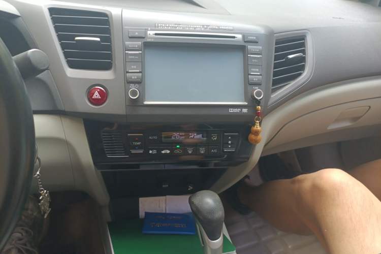 Used Honda Civic 2013 10th Anniversary 1.8L Automatic Luxury Edition Audio And AC Panel