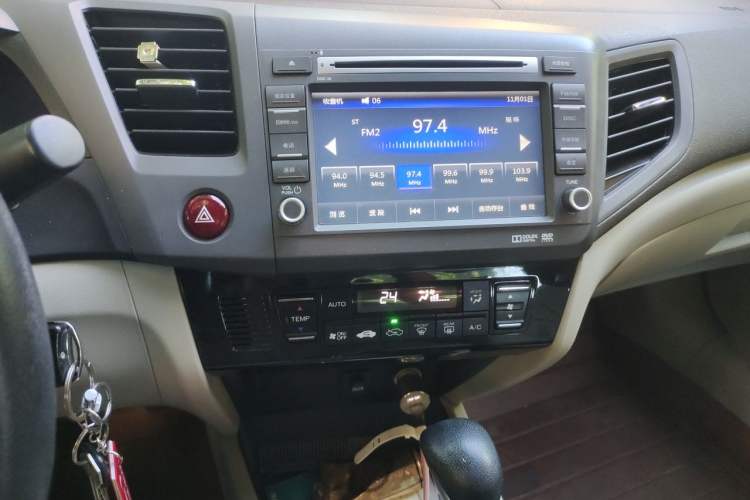 Used Honda Civic 2013 10th Anniversary 1.8L Automatic Luxury Edition Audio And AC Panel