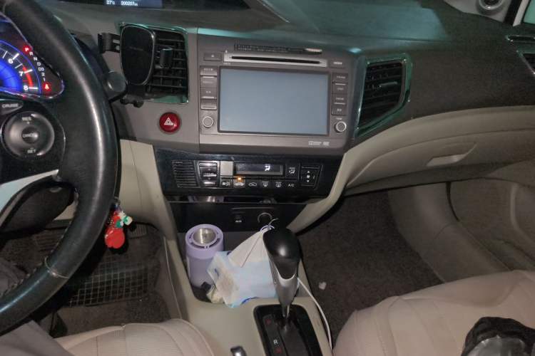 Used Honda Civic 2013 10th Anniversary 1.8L Automatic Luxury Edition Audio And AC Panel