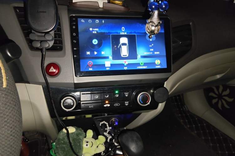 Used Honda Civic 2013 10th Anniversary 1.8L Automatic Comfort Version Audio And AC Panel